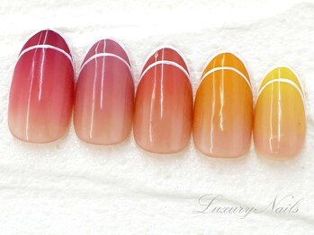 ラグジュアリー ネイルズ(Luxury Nails)/囲みフレンチ*指グラデーション