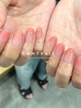 コントレイル(CONTRAIL)/上品の定番グラデーションネイル