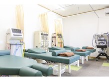 がじゅまる接骨院 整体院の雰囲気（症状により機器を用い、根本改善を目指します。）