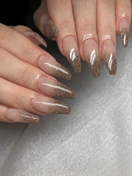 エムネイル ブランチ(Mネイル branch)の写真/SNS・TikTok550万回再生の注目サロン!実力派スタッフによる長さ出しで理想の指先に◆旅行前にもオススメ☆