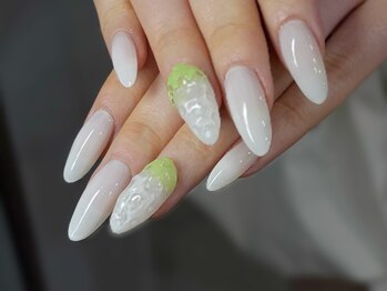 ハミ 新大久保(H'ami)/珍しく白いいちご