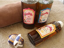 老廃物の排出促進を最大限に高める体質別オリジナルオイルを塗布し、ヒートマットでさらに身体を温めます。