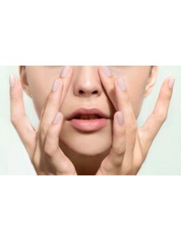 ホウレイ線・たるみ改善！予防ケア