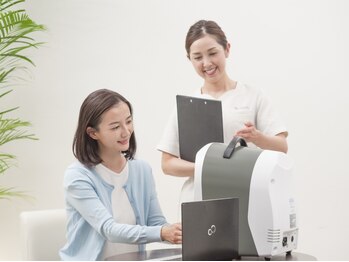VS28スキンケアスタジオ バリイン 横浜(BALI IN)の写真/肌質診断であなたの肌タイプをチェック☆スキンケアアドバイザーがお悩みにぴったりのケアをお選びします♪