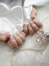 ビビ(ViVi)/ぷっくりフラワーネイル