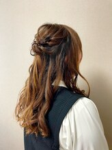 ルアウ(Luau)/ふわふわハーフアップ