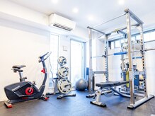 【肩こり・腰痛・ダイエット特化】パーソナルジム＆ピラティス メルメイク伏見店/店内