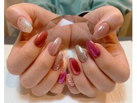 キラキラピンクネイル