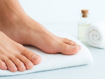 カリテス 富ヶ谷店(charites)の写真/【メンズにも◎】足裏の自信、取り戻しませんか？ プロの角質ケアで、清潔感と快適さを手に入れる！