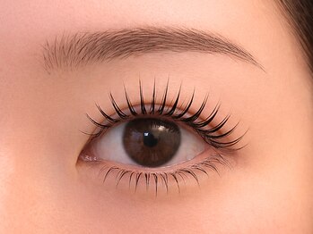 イエン(IEN)の写真/【アイブロウWAX（間引き&カット）￥5,490～】おしゃれな“抜け感眉”をご提案♪アイラッシュ同時施術も◎