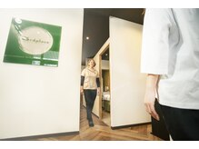 サードプレイス(3rd Place)の雰囲気（明るいスタッフと落ち着いた空間で最高のリラックスタイムを。）