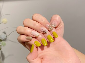 ネイルズ ララ(nails Lala)/アシメネイル。