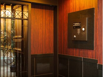 メンズガーデン 今池店/インターホンで５０２を