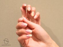エム(M)/aurora one color