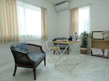 明るく清潔感のある院内。初めての方もお気軽にご相談ください！