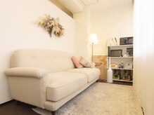 ベルの雰囲気（パウダールーム完備！ドライヤーやヘアアイロンもあります。）