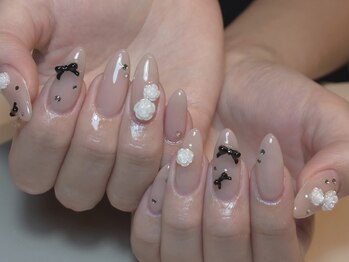 エメリーネイル(emelee nail)の写真/【完全個室空間】フォルムにこだわった自然な長さ出しで綺麗な指先へ＊長さ出しで可愛いアートも楽しめる♪
