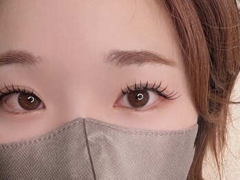 Roots eyelashの写真/京橋NEWOPEN!瞼の重み,二重幅,まつげの毛量を見極め丁寧に施術*下がりまつげもクイッと上がるマツエクStyle