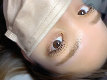 meme eyelash&eyebrow salon まつげパーマ/4Dflowの写真/未来のまつげを愛する選択。傷みを恐れず、通うたびに美しく。大人の目元プロデュース。