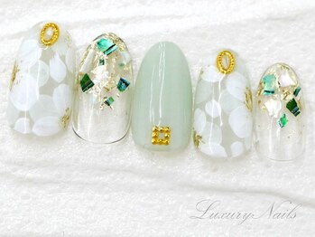 ラグジュアリー ネイルズ(Luxury Nails)/華やか*手書きフラワーNail