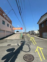 アイラッシュデザインリコ(eyelashdesign RICO.)/ベスト電器の方へ曲がります。