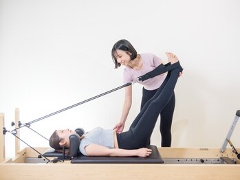 フィットプレイス 松戸駅前店(FITPLACE)の写真/【首・肩のつらさ改善◎】2026年こそ痛みとおさらば！ピラティスで根本から整える健やかな身体作りを♪