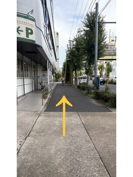 エミュー 名古屋店(emu)/矢印の方向に進んでください