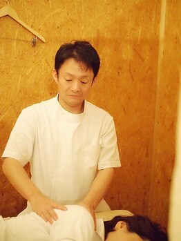 ほぐし整体プラスイチ(+1)/ボディコース・店長　入野