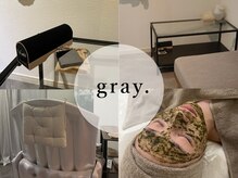 グレイ(gray.)