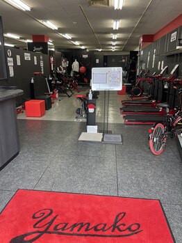 アヴァンシー(AVANCER)/入口