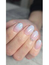 ビビラグジュアリーネイル(Vivi Luxury Nail)/白グラデーション