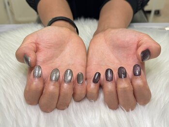 ロエン 北岡崎(ROEN)/ブラウン×ネイビーマグネット