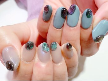 ぷっくりマグネットネイル