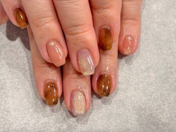 ミミ(3131)/アートBデザイン