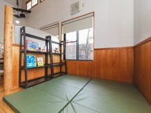 メナード 西区清里町店の雰囲気（キッズスペース完備！お子様とのご来店も歓迎です♪）