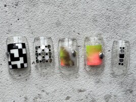 モード系モザイクネイル