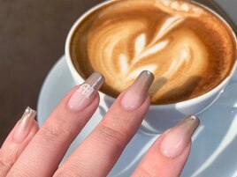 beige gradation nails