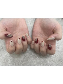 ショートネイルデザインが豊富