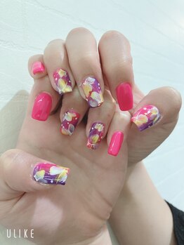 お花ニュアンスネイル
