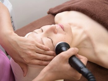 クオレ(CUORE)の写真/速攻小顔！横幅キュッ♪【小顔マシン体験★45分￥3980】ハリツヤ・美肌・むくみとりにも◎速攻性に自信！