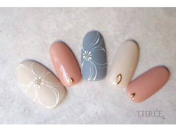 スリー 自由が丘(THREE)/１月新作♪フラワーアートネイル