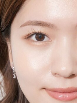 ビューティサロン リリー(Lily)の写真/毛流れを整えて美眉を演出！《初回◆HBL(ハリウッドブロウリフト)+ まつ毛パーマカールタイプ¥7750》