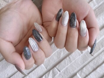 エヌ(N)の写真/《シンプル派◎自爪風&オフィスnail*》自爪に馴染む♪上品マグネットの煌めきに思わず見惚れちゃう...