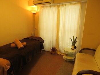 楽家/落ち着いた雰囲気の個室サロン