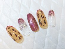 グラマーネイル(Glamor nail)/ヒョウ柄×ラメグラ