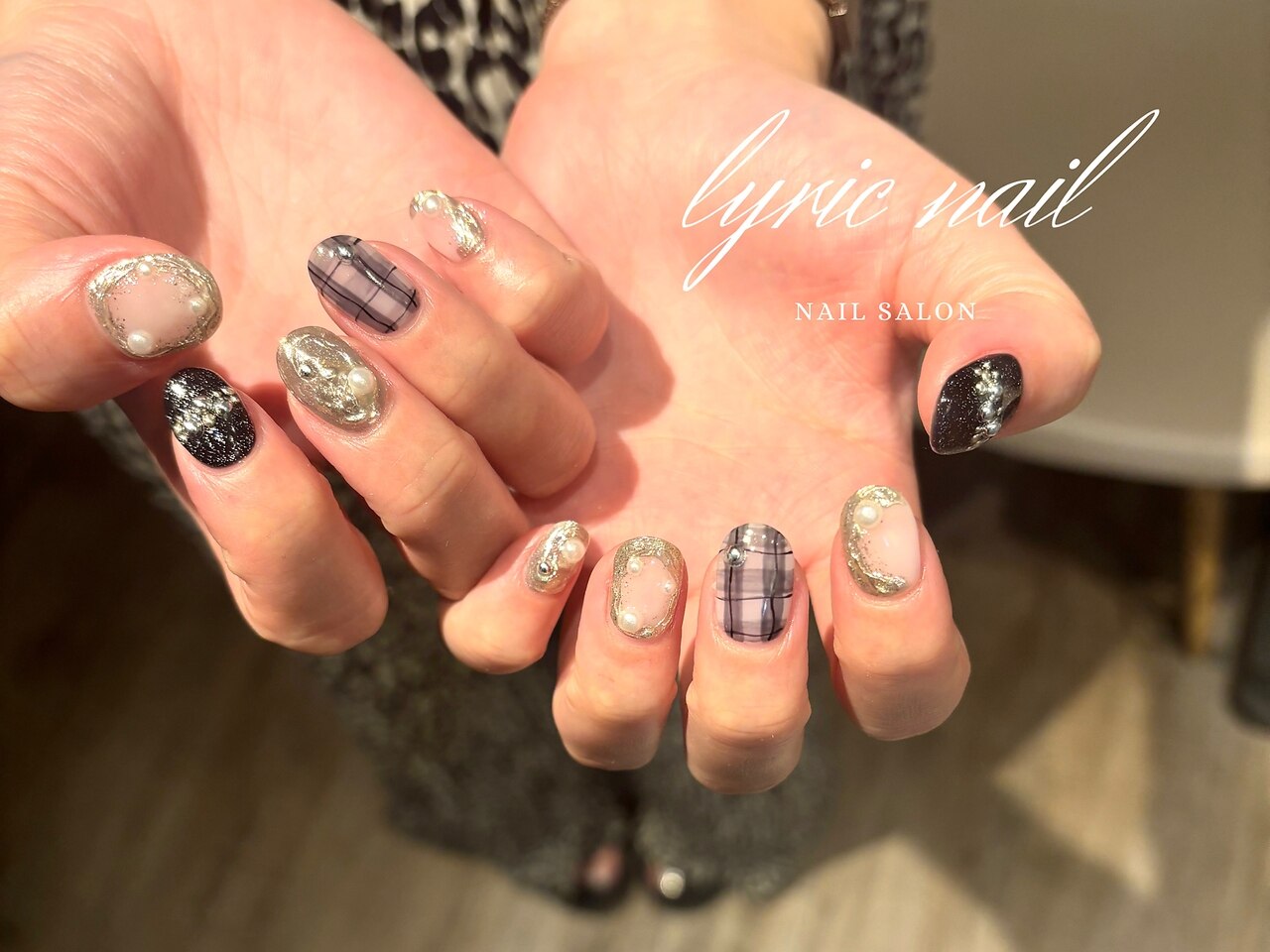 2026年秋トレンド】ネイビー ツイードのネイルデザイン集｜人気順｜2