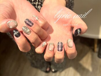 ニュアンスチェックネイル