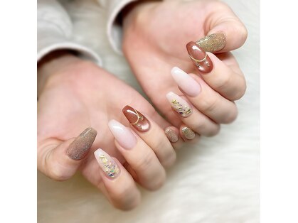 アイナ(Aina)の写真