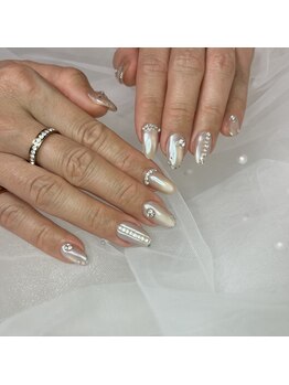 NAIL SALON R/7-10art