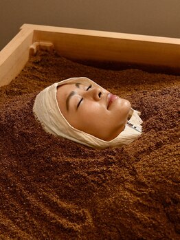 デイドリーム スパ ヨーン(Daydream Spa Yawn)の写真/たっぷり汗をかいて巡りをアップ！代謝を上げてデトックスもできる酵素風呂ですっきりをご体感ください。